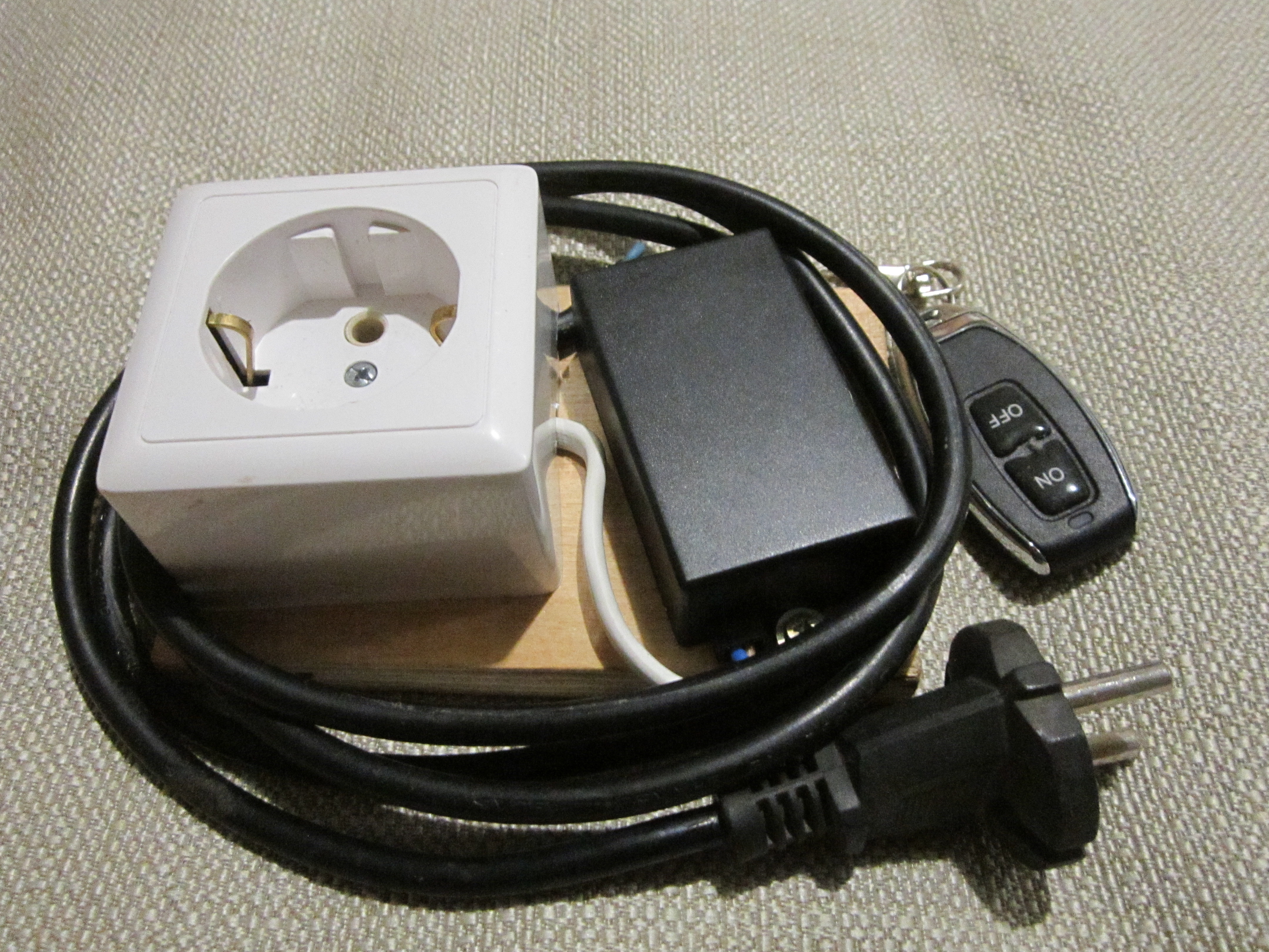 Радиовыключатель с пультом 